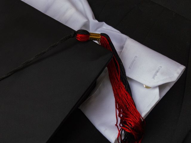 马来西亚理工大学工程学士(电子-机电一体化)学制